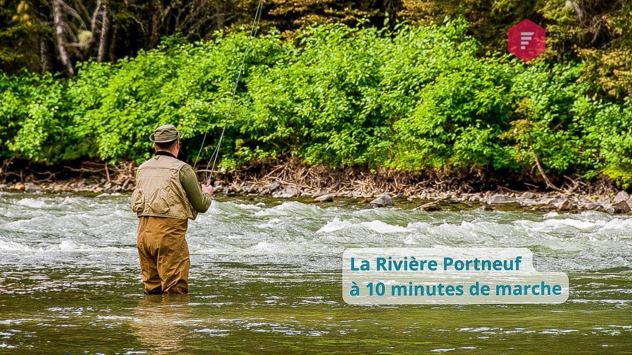 Le Bleu Bourgeois De Portneuf - Natural Elegance - Hot Tub, Sauna And Pool Pont-Rouge エクステリア 写真